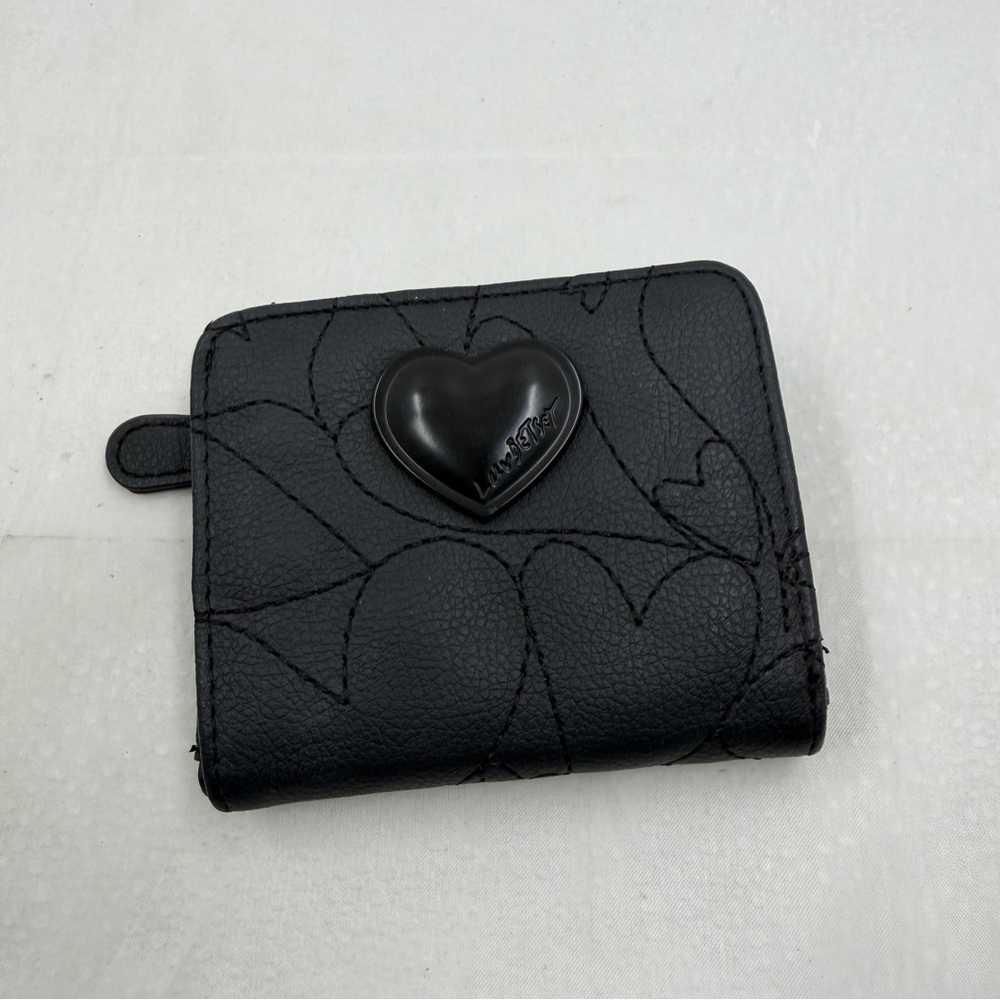 Betsey Johnson Micro Heart Wallet